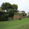 39. les remparts (XII - XIVe siècles) à l\'est des maison Lacataye [photo JPV]